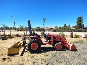 Kubota 4x4 Tractor