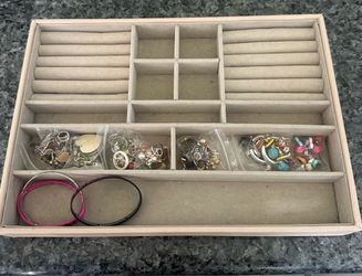 Jewelry organizer set