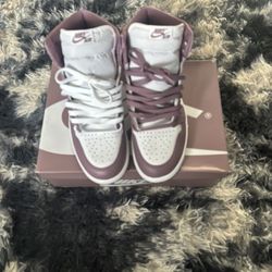 Jordan 1 Mauve Size 11 