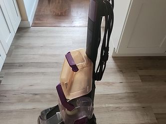 BISSELL Carpet Cleaner Model 2910 - Excellent Working ConditionBISSELL carpet cleaner, Model 2910. Tested and works great. Sprays water and picks up d