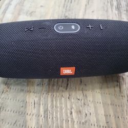 JBL Charge 4 Bluetooth Speaker 