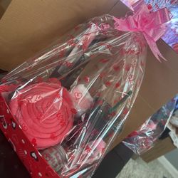 Love Gift Basket For Mom, Special Her, or Sister!