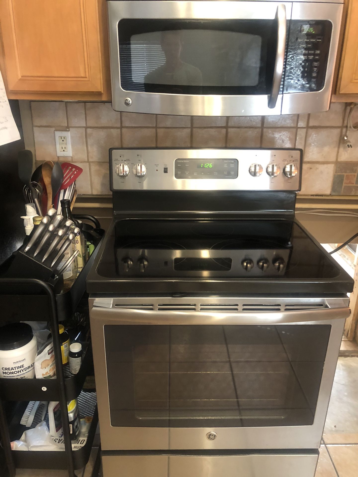 GE Electric Stove