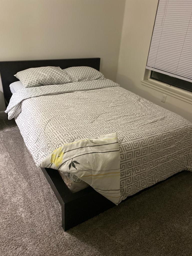 Bed frame and mattress (Full)