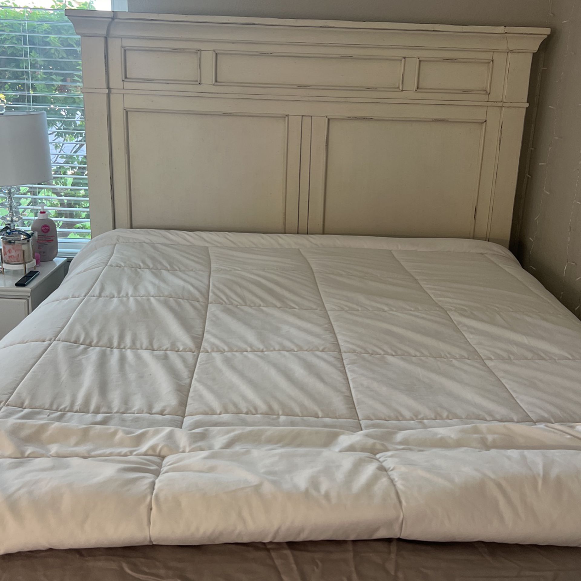 Wooden Queen Size Bed frame