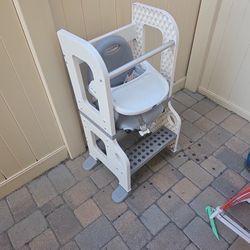 Kids Stand And Chair 