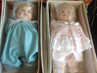 2 vintage dolls