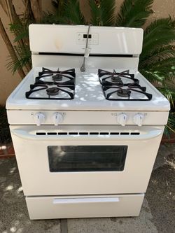 Gas stove