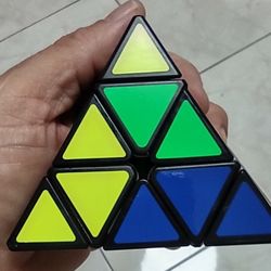 Willking Pyramorphix 2x2 Speed Cube Pyraminx 2x2x2 Magic Puzzle Cube Toy .