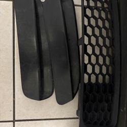 Hood scoop for g8 pontiac and grill part