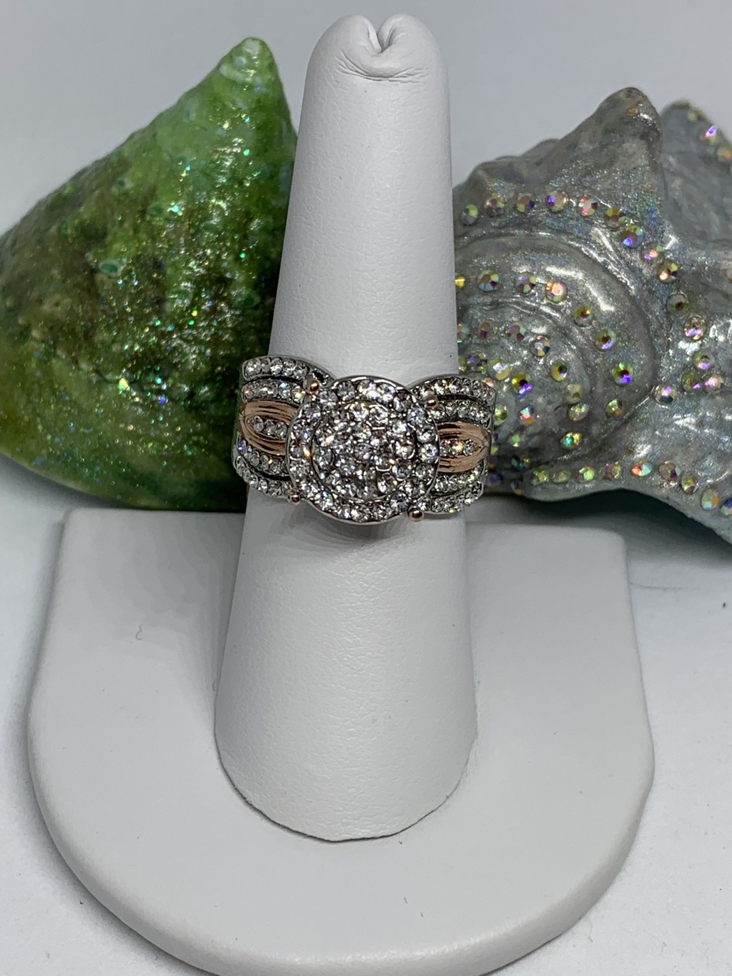 Stunning 2 Tone Cocktail Ring Size 8 For Only $9