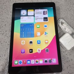 Apple iPad 6th Gen 32GB 9.7" WiFi+Cellular UNLOCKED-Space Gray

