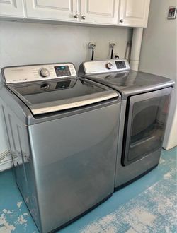 Samsung Washer and Gas Dryer Set