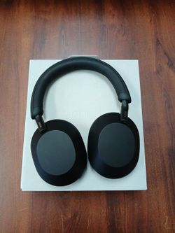 Sony XM5 Headphones