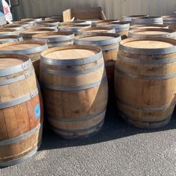 Oak barrels 
