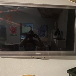 42” Panasonic Tv