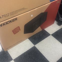 Kicker L7r12 Dual Ported Subwoofer Box 