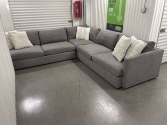 Free Delivery - Modern Grey Crate & Barrel Sectional Set