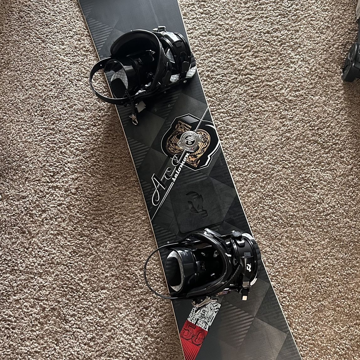 2010 burton snowboards for sale Process V-Rocker Snowboard 2010/2011 w/ Burton Custom Snowboard 59'' 2010 Salomon Ace Snow