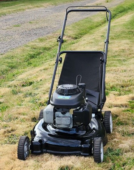 Yard Machines/Honda Push Lawn Mower!