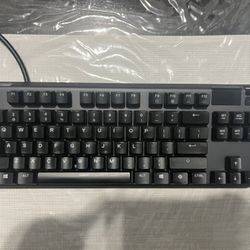 Apex 7 TKL Gaming Keyboard With Customizable display