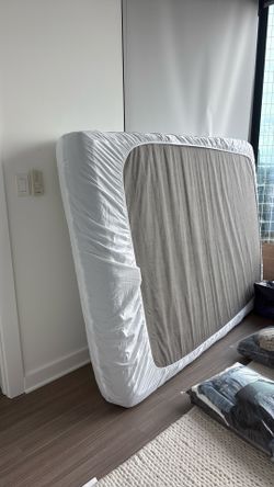 Queen size mattress (coil and foam)