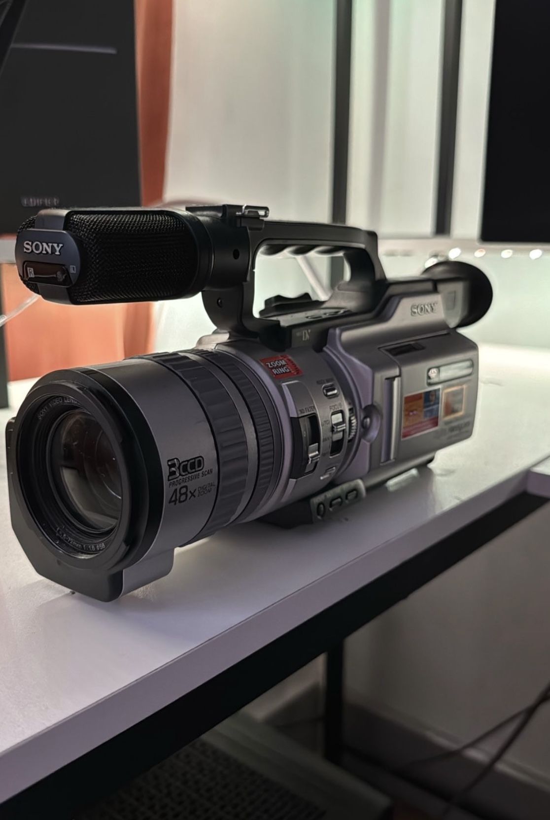 VX2000