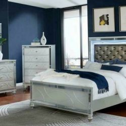 New 4pc Queen Bed Set