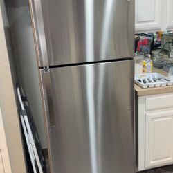 GE Refrigerator 