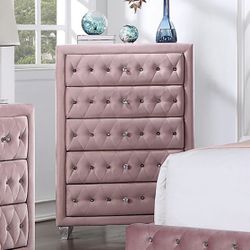 Beautiful Pink Velvet Chest Glam Crystal Tufted Firm Price $460 Brand New In Box