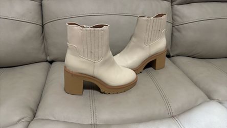 Women’s universal thread tan ankle high boots