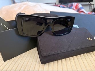 Sunglasses ch