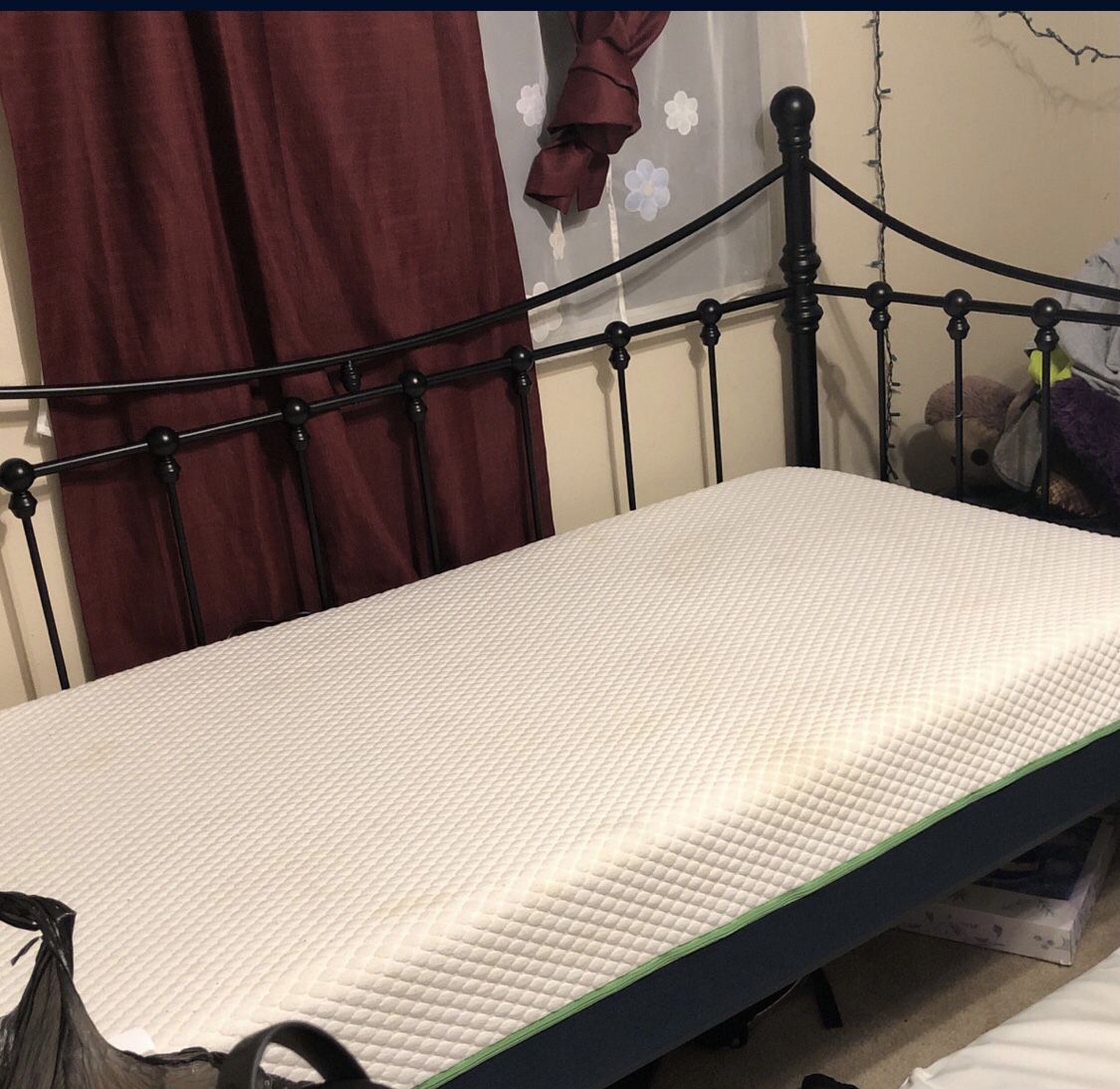 Memory foam mattress with bed frame
