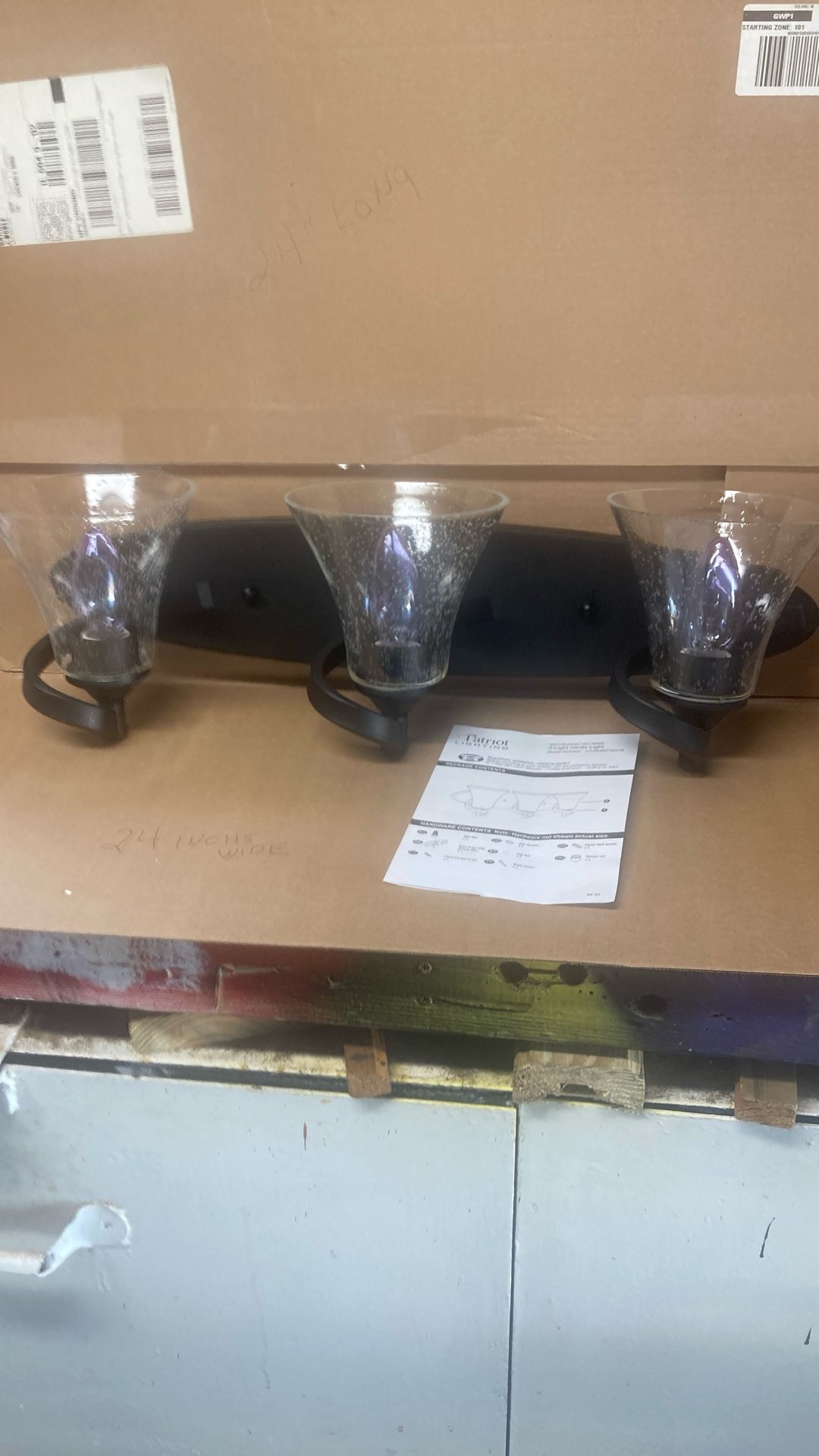 3-Light Vanity Light (Patriot Lighting)