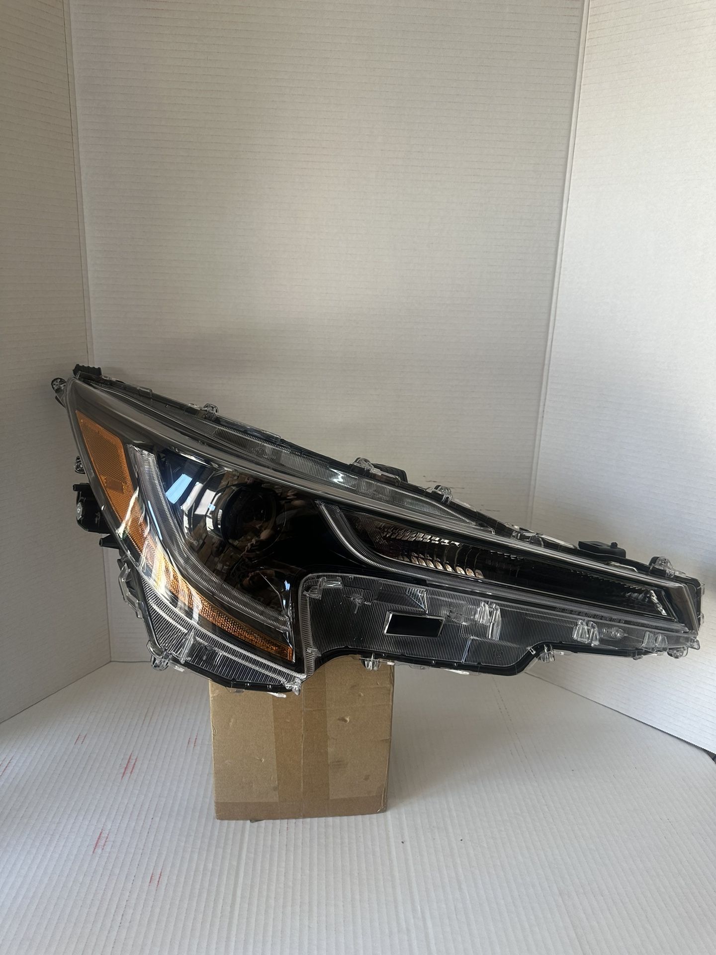 Toyota Corola 2020/2021 RH Headlight 