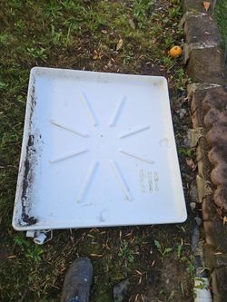 Washer and dryer underneath trays