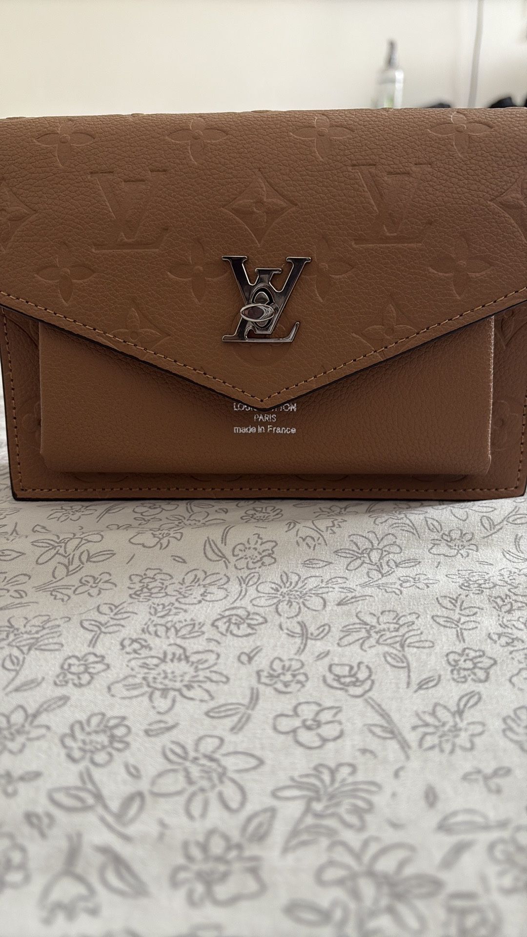 HANDBAG