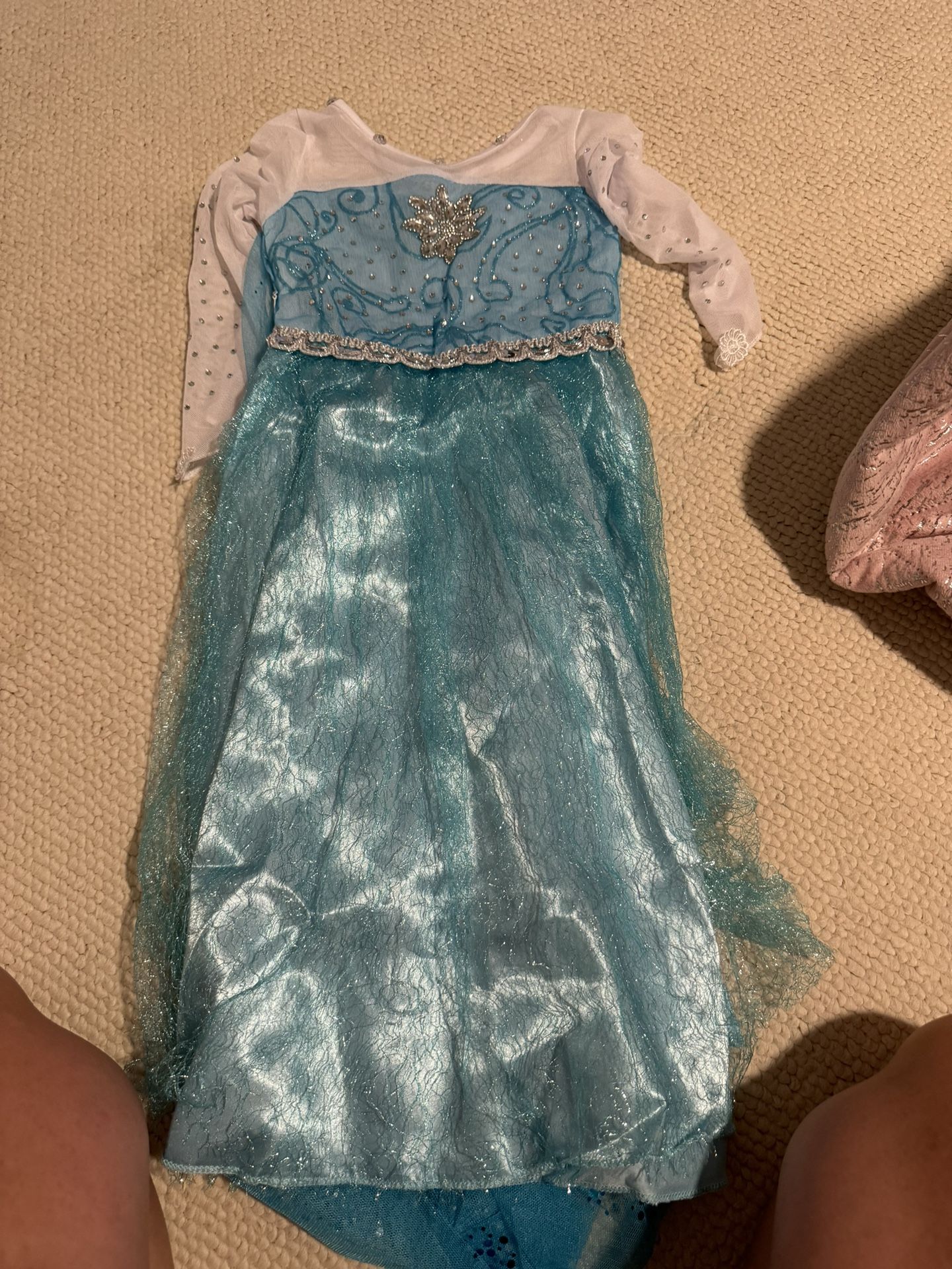 Girls Stunning & Eye Catching Long Sleeve Rhinestone Snowflake Decor Winter Princess Tutu Dress With Mesh Cape For Halloween Birthday Party