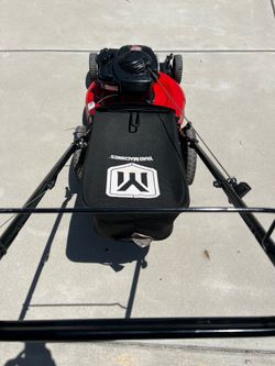 Yard machine push lawnmower