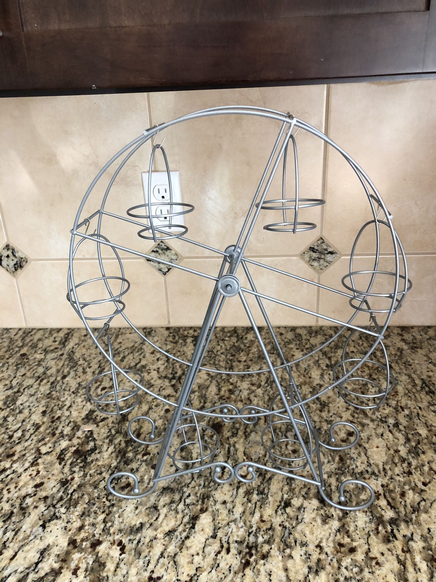 Carousel cupcake stand for parties, used once
