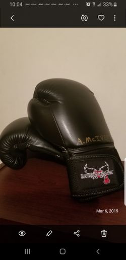 Boxing gloves l love kickboxing