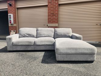 Contemporary 2-Piece Gray Chaise Sectional *Delivery Available*
