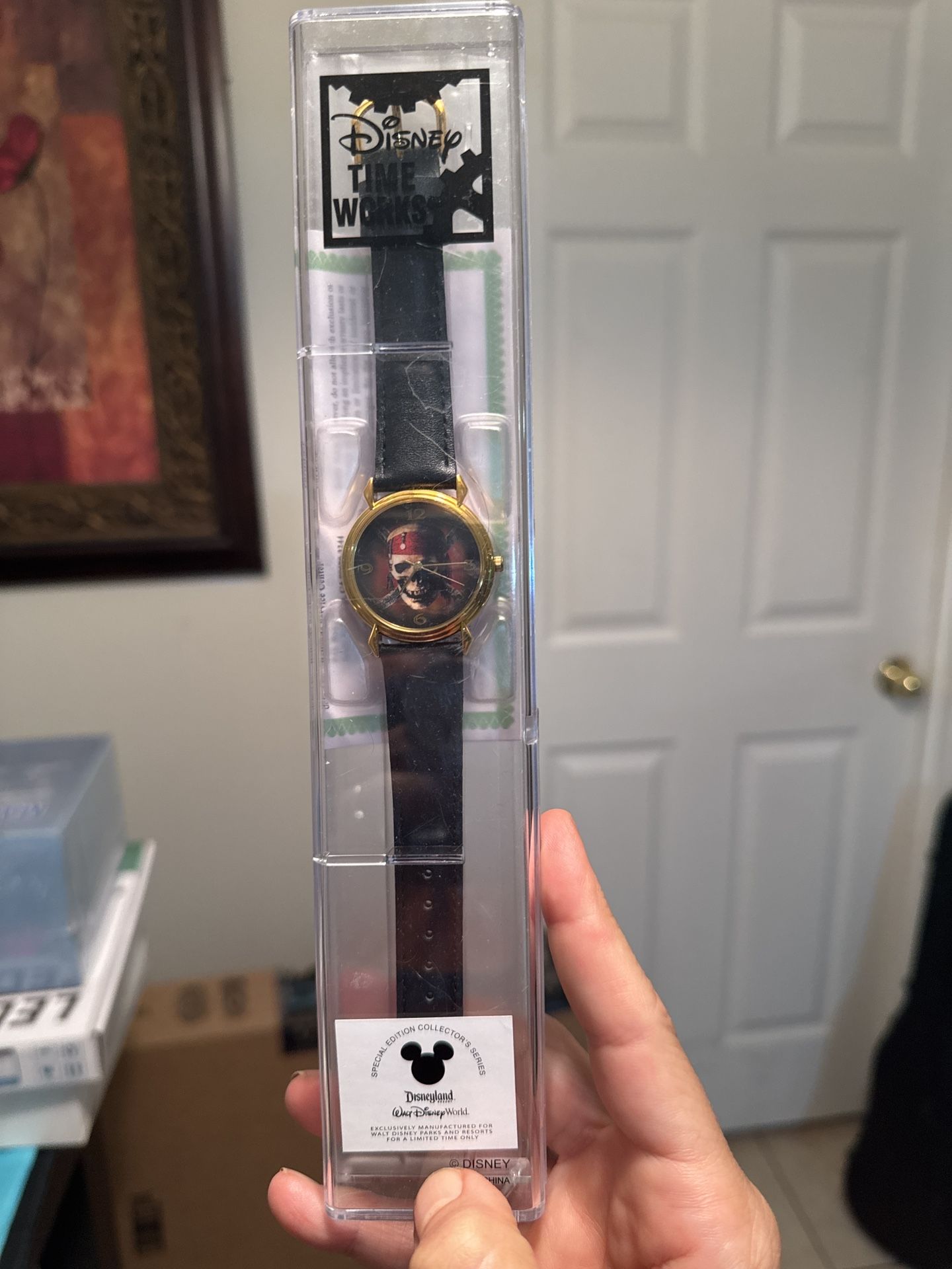 Pirates of the Caribbean -Disney Time Works watch with character design, in original packaging. *** needs new battery