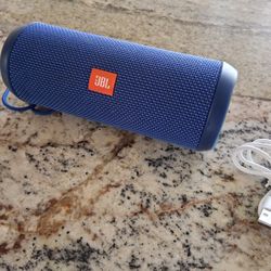 JBL Flip 3 In New Condition With Charger