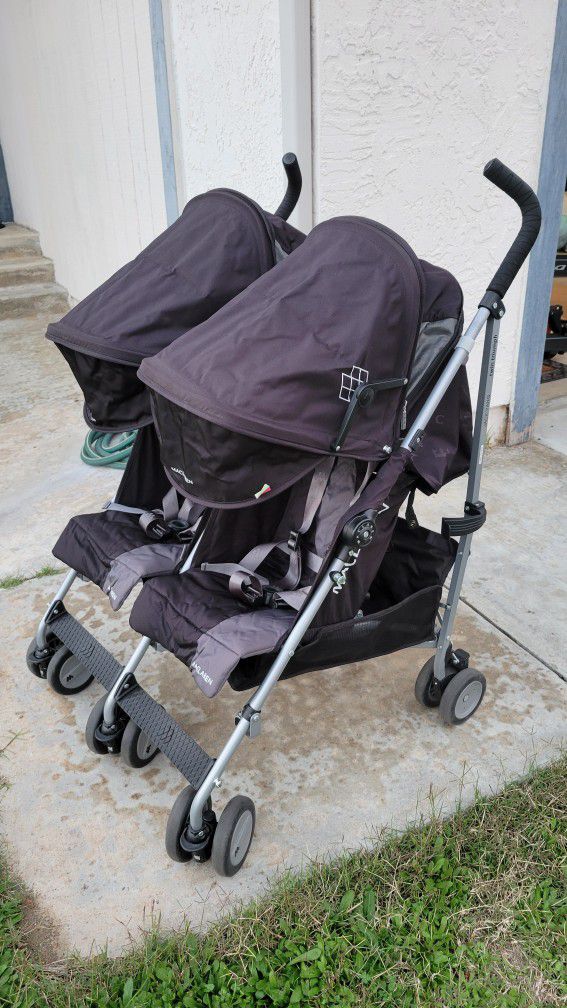 Maclaren Twin Triumph double stroller
