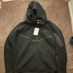 Brand New Nike Tech 