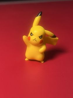 Pikachu Battle Mini Figure