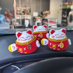 Adorable Lucky Cat 