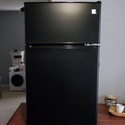Kenmore Mini Refrigerator