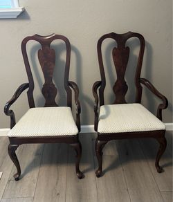 Drexel Heritage 18th Century Queen Anne Dining Chairs (Set of 2)
